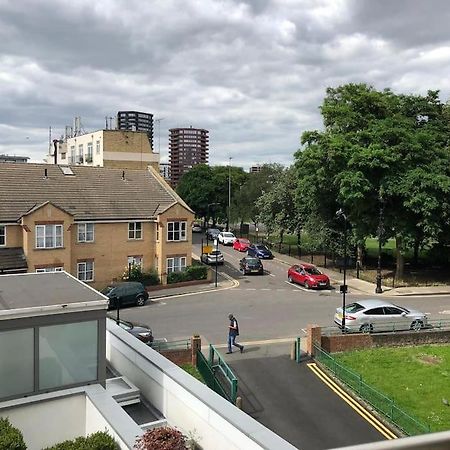 לונדון Studio Apartment Opposite Shoreditch Park מראה חיצוני תמונה