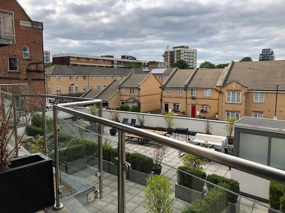 לונדון Studio Apartment Opposite Shoreditch Park מראה חיצוני תמונה